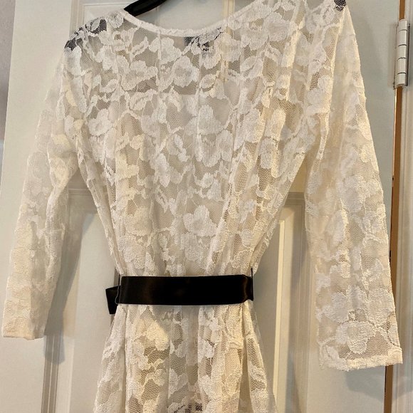 Ladies Leslie Faye lace blouse size 8 - Picture 2 of 2